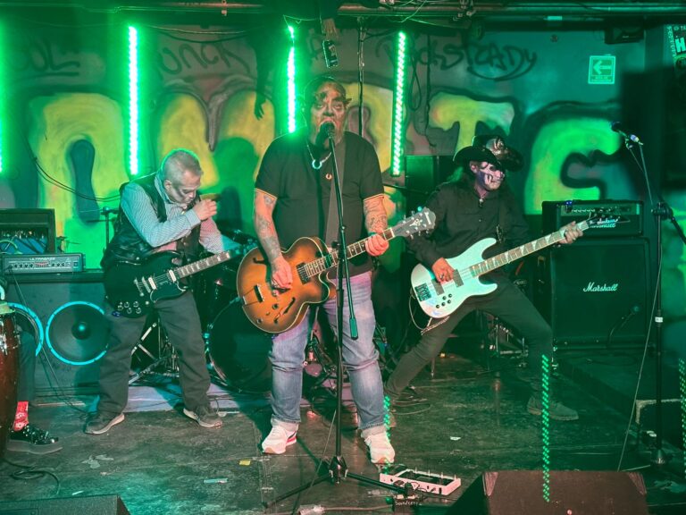 GRAFFITI 3X GRABA EL VIDEO DE “HOY TE VI” Y REACTIVA SU HISTORIA DENTRO DEL PUNK MEXICANO