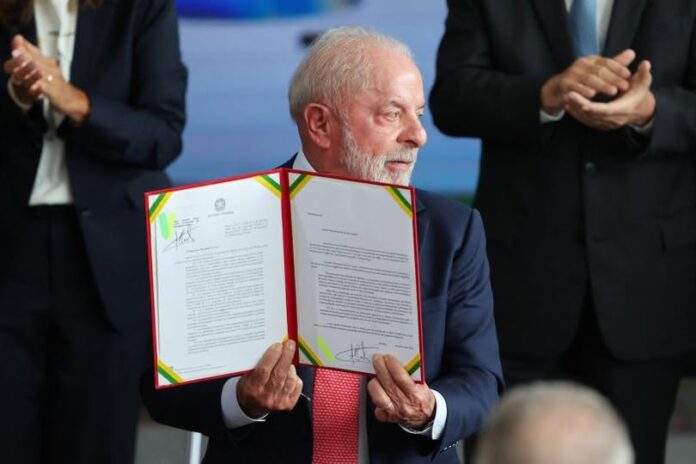 Lula da Silva veta ley que reduciría pena de prisión de Jair Bolsonaro