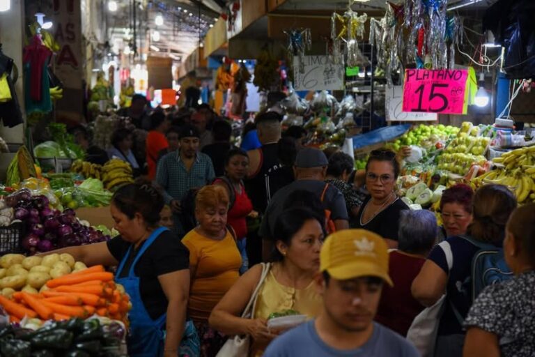 Inflación de México se desacelera; cerró diciembre en 3.69%
