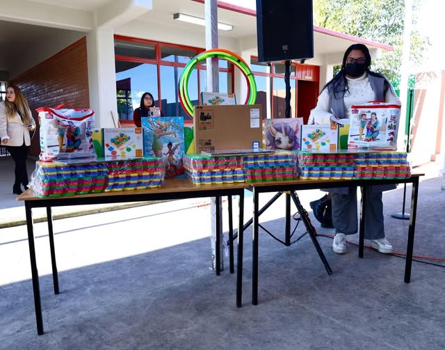 “La educación es un compromiso irrenunciable”: Rosi Wong