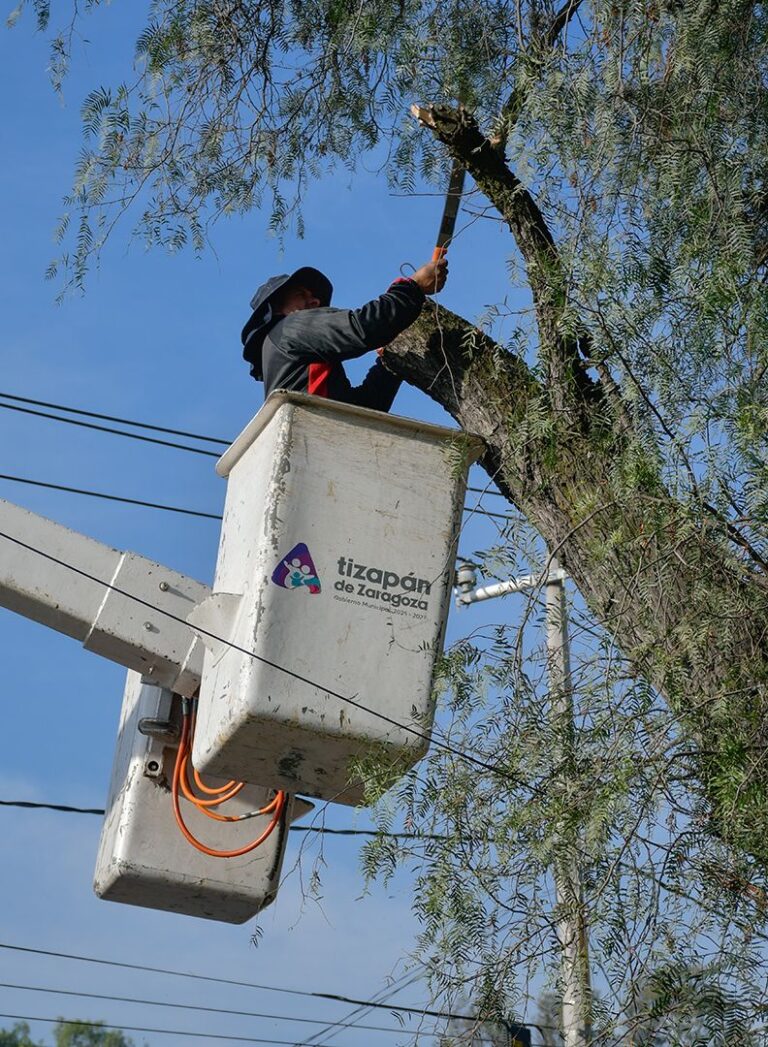 Atizapán arranca 2026 con jornada integral de servicios en comunidades