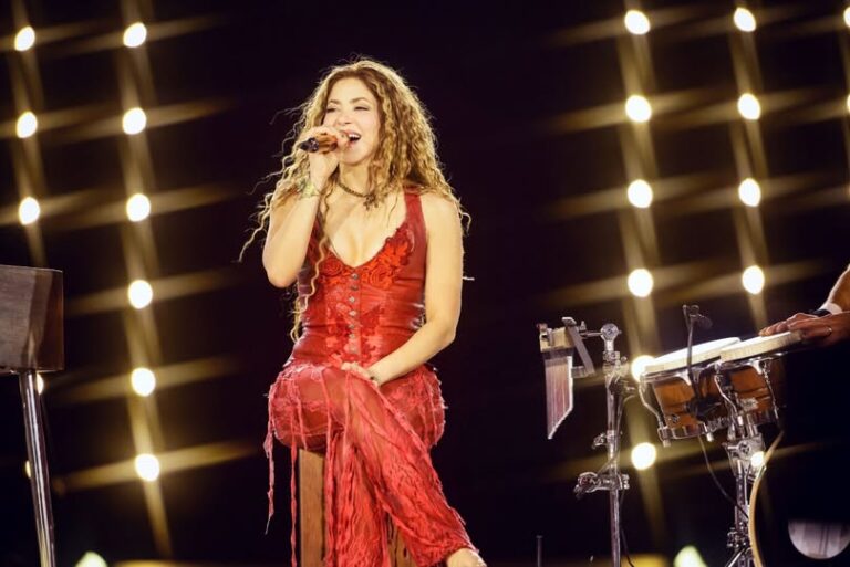 Shakira rompe Récord Guiness con la gira hispana más taquillera de la historia