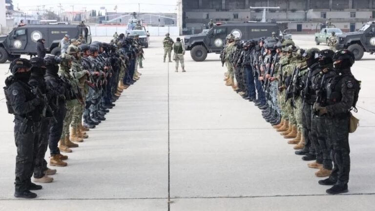 Gobierno de Sheinbaum realiza el tercer envío masivo de 37 reos a Estados Unidos en primer aniversario de Trump