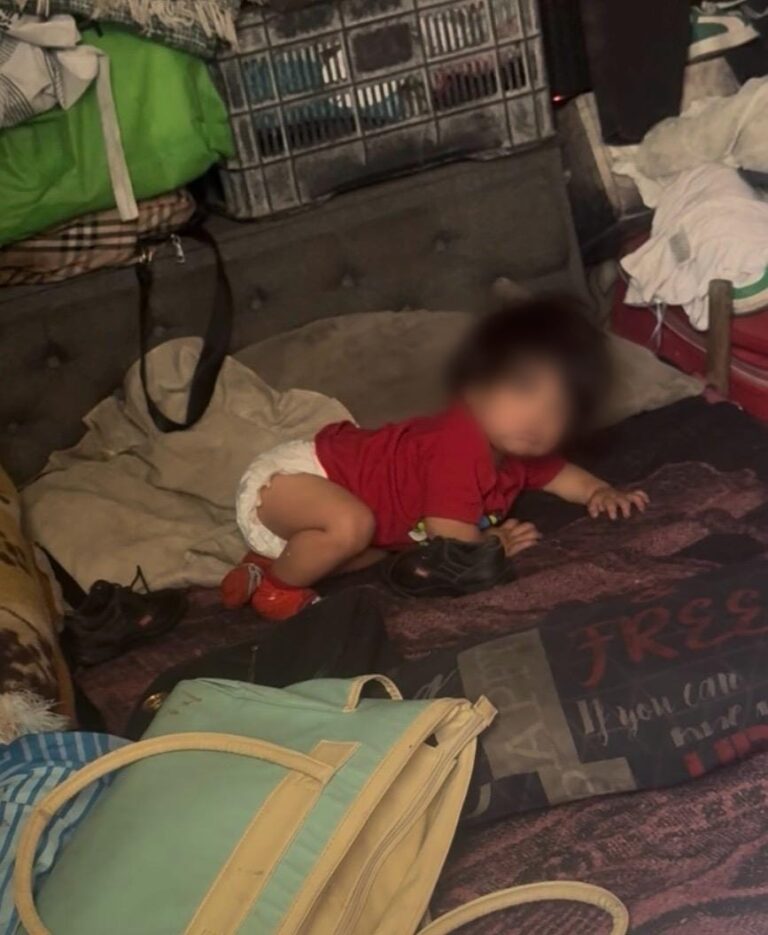 Rescatan a bebé abandonado en choza insalubre de la colonia El Chamizal