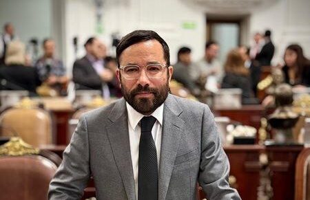 Romo pone en su lugar a Tabe: “Menos show y más gobierno”