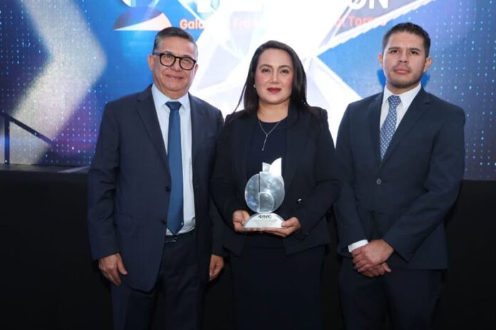 Huixquilucan recibe Premio ANAC por una década de disciplina financiera y alza crediticia