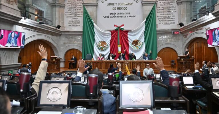 Congreso del Edomex reconoce a periodistas y fotoperiodistas en medio de retos del gremio