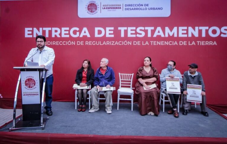 Naucalpan entrega 250 testamentos para fortalecer certeza jurídica de las familias