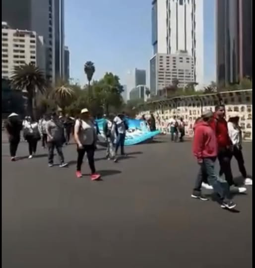 CNTE paraliza vialidades y escala presión al gobierno con paro nacional de 72 horas