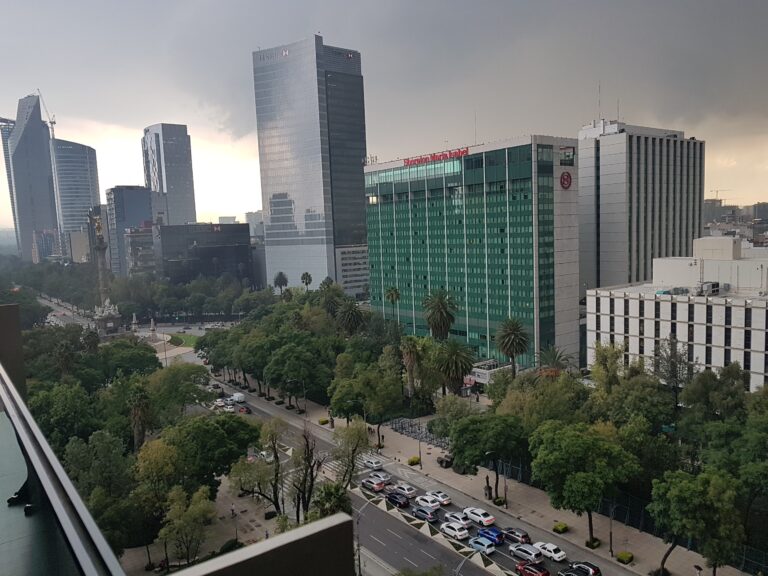 Contingencia ambiental por ozono en el Valle de México; aplicarán restricciones vehiculares este miércoles