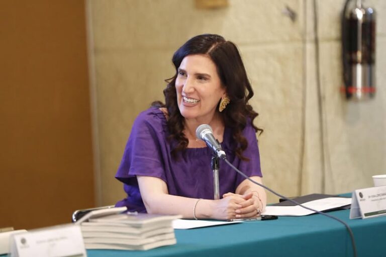 “Las madres buscadoras no están solas”: Kenia López Rabadán respalda causa en San Lázaro