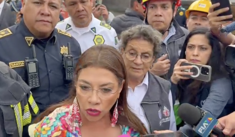 Colapso en edificio en demolición de San Antonio Abad deja tres personas atrapadas; autoridades coordinan rescate