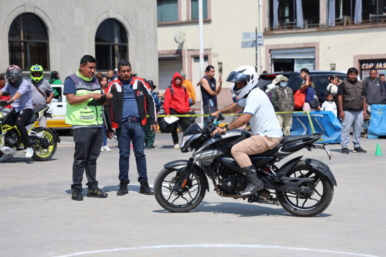 Huixquilucan abre tercera jornada para certificación y licencias de motociclistas