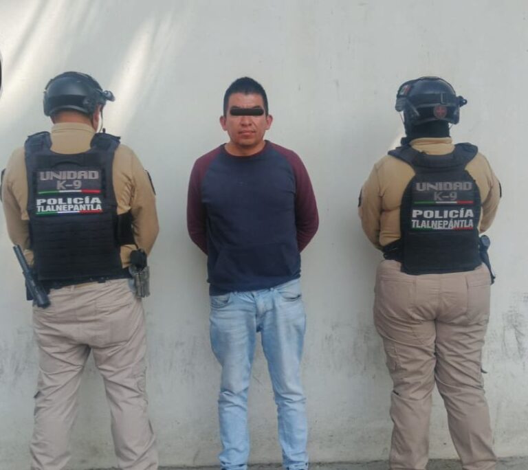 Detienen en Tlalnepantla a hombre con 38 envoltorios de presunta marihuana Detienen en Tlalnepantla a hombre con 38 envoltorios de presunta marihuana
