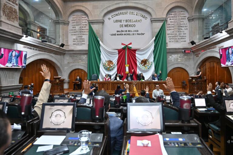 Congreso del Edomex reconoce a periodistas y fotoperiodistas en medio de retos del gremio
