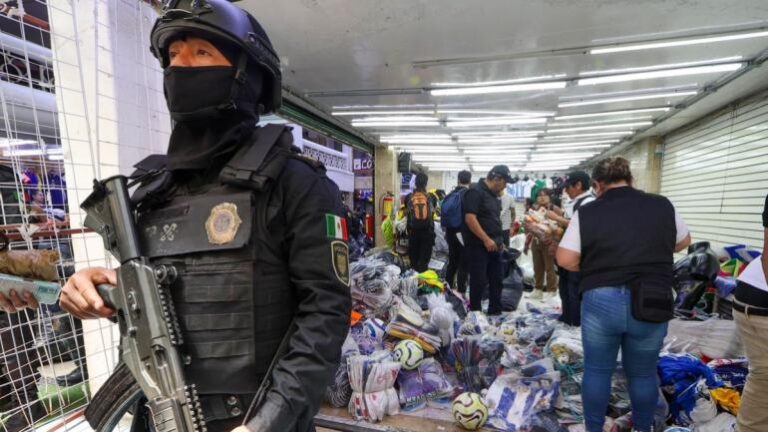 SSC e IMPI catean bodegas en Tepito por productos del Mundial