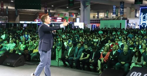 “Estamos frente a una nueva forma de gobernar basada en innovación y talento”: López Casarín “Estamos frente a una nueva forma de gobernar basada en innovación y talento”: López Casarín