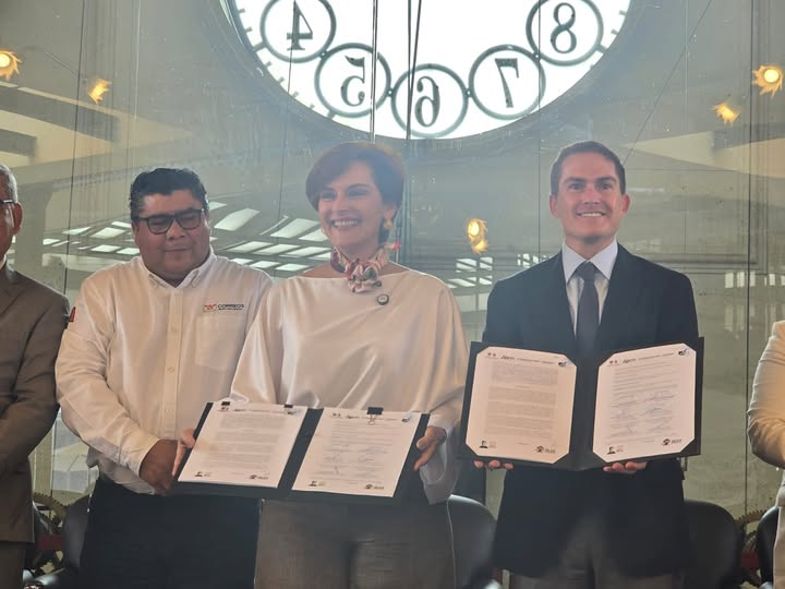 Álvaro Obregón y Correos de México firman convenio para modernizar servicio postal y espacios urbanos