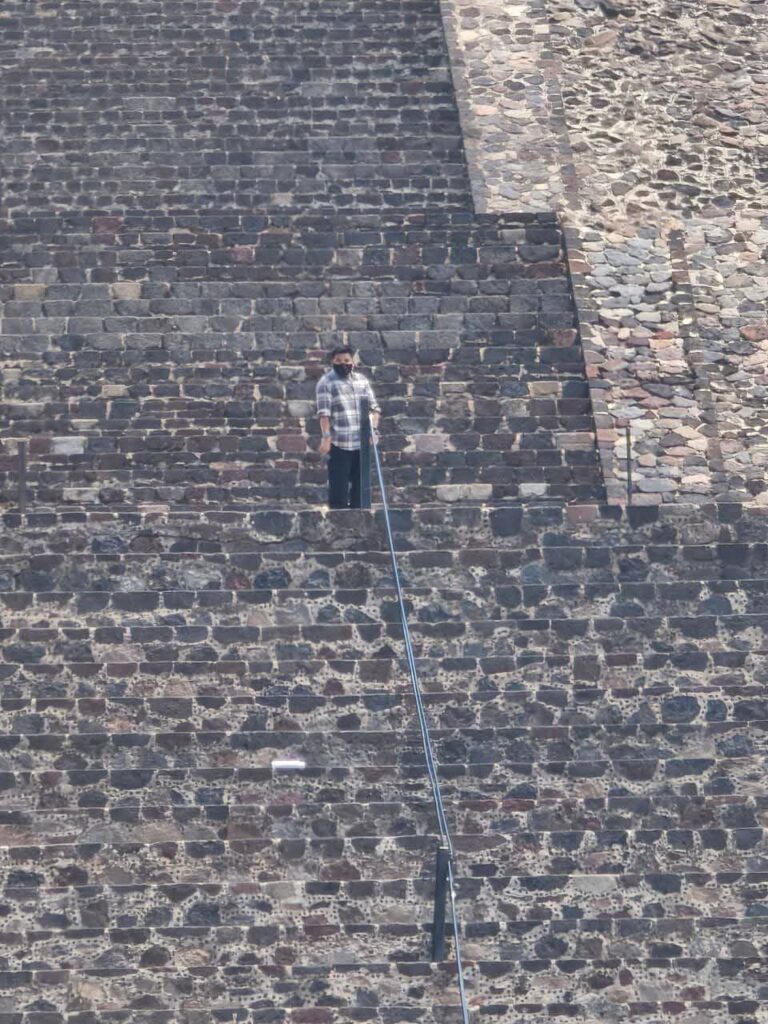 Balacera en Teotihuacán deja dos muertos y al menos seis heridos; desalojan zona arqueológica