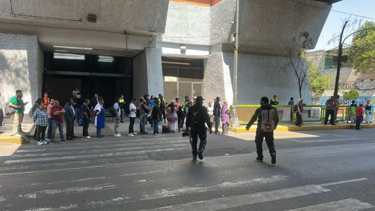 Corto circuito suspende parcialmente Línea 4 del Metro; servicio fue restablecido tras