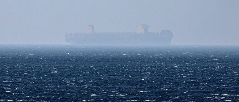 Ordena Trump bloqueo total en Ormuz tras fracaso nuclear con Irán