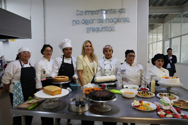 Centro de Oficios de Huixquilucan coloca a 2 mil egresados en empleo formal: Romina Contreras