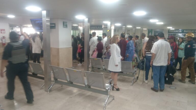 Amenaza de bomba moviliza a fuerzas de seguridad en clínica del IMSS en Tlalnepantla