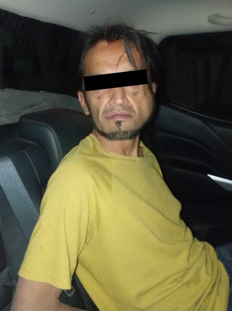 Detienen a presunto ladrón tras persecución en Tlalnepantla