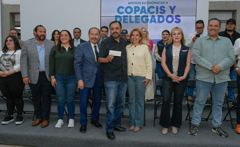 Atizapán entrega apoyos a COPACIS y delegados; refuerza vínculo con autoridades comunitarias Atizapán entrega apoyos a COPACIS y delegados; refuerza vínculo con autoridades comunitarias
