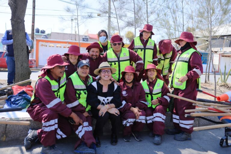 “Ecatepec está cambiando”: Azucena Cisneros “Ecatepec está cambiando”: Azucena Cisneros