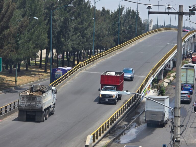 Desaparición de menor desata bloqueo en Periférico Oriente; familias presionan ante falta de resultados