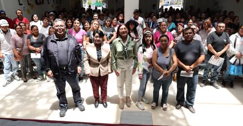 Tecámac entrega apoyos a 142 familias afectadas por lluvias e incendios