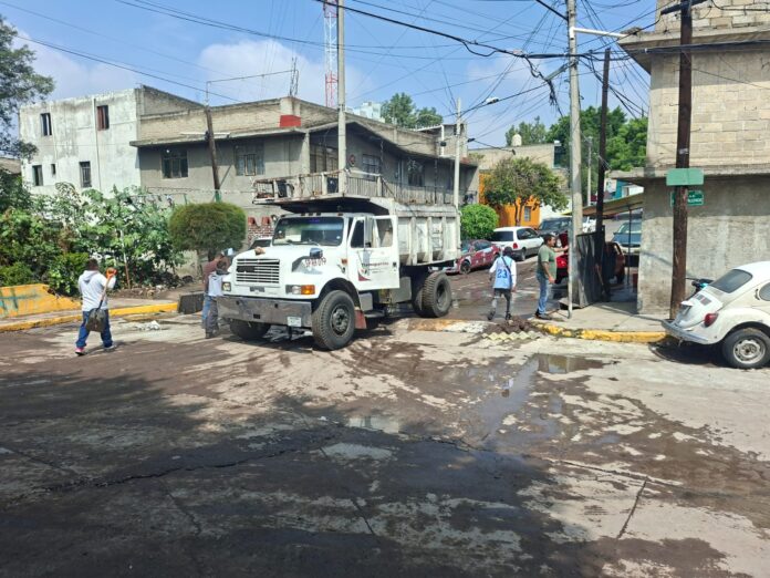 Tlalnepantla mantiene operativo permanente tras lluvias; atienden deslaves, encharcamientos y zonas de riesgo