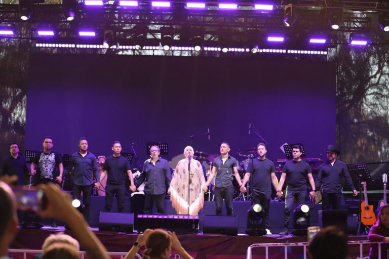 Cuautitlán Izcalli celebra a las madres con concierto de Eugenia León y La Sonora Dinamita Cuautitlán Izcalli celebra a las madres con concierto de Eugenia León y La Sonora Dinamita