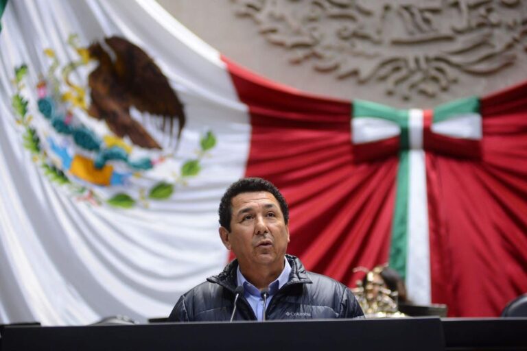 Mario López, marcado por escándalos, dispara contra morenistas… y el Verde se deslinda