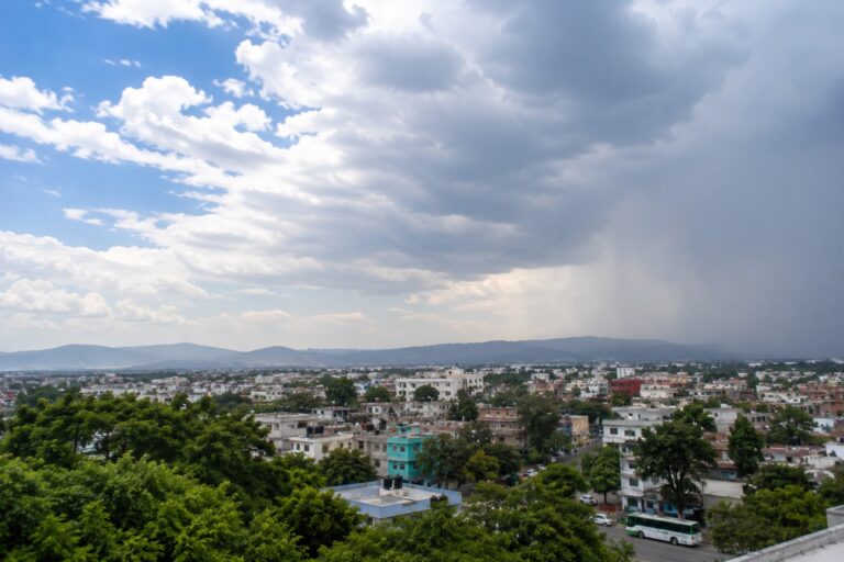 Frente frío 50 provocará lluvias torrenciales, inundaciones y fuertes vientos en gran parte del país