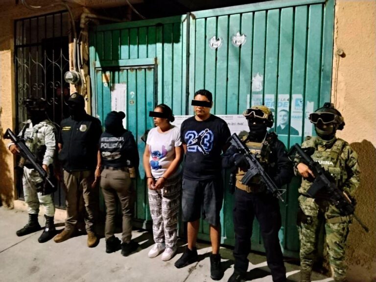 Cateo en Iztapalapa deriva en captura de dos presuntos integrantes de banda robaautos ligada a Naucalpan