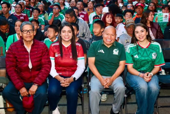 Cientos de familias celebran en Tenayuca el pase de México a los dieciseisavos de final del Mundial 2026