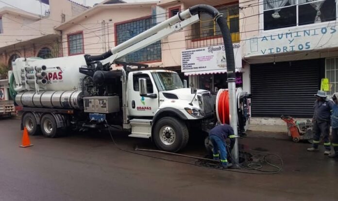 Refuerzan drenaje y desazolve en Tecámac para reducir riesgos de inundaciones durante temporada de lluvias