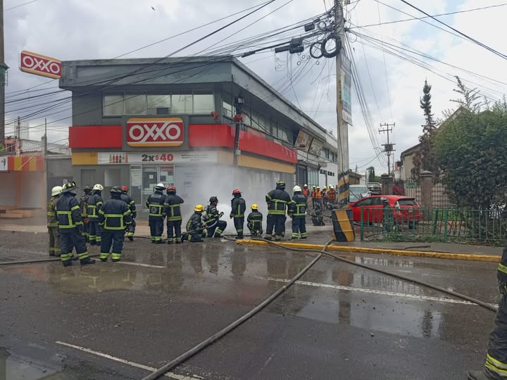 Evacúan a 850 personas por fuga de gas en oficinas del SAT