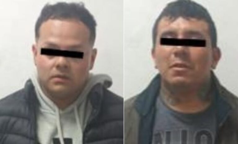 Recuperan vehículo robado y detienen a dos presuntos implicados en operativo conjunto en Nezahualcóyotl