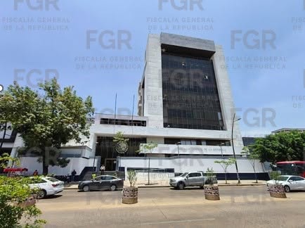 FGR investiga cuatro tomas clandest inas y asegura 4 mil 500 litros de hidrocarburo en Jalisco FGR investiga cuatro tomas clandest inas y asegura 4 mil 500 litros de hidrocarburo en Jalisco