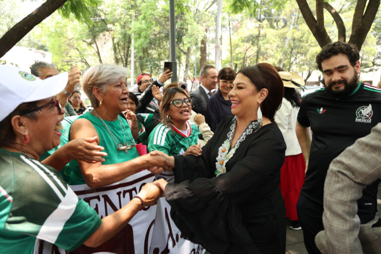Empresas absorberán 135 millones de pesos de los derechos de transmisión de los Festivales Futboleros del Mundial 2026 en CDMX Empresas absorberán 135 millones de pesos de los derechos de transmisión de los Festivales Futboleros del Mundial 2026 en CDMX