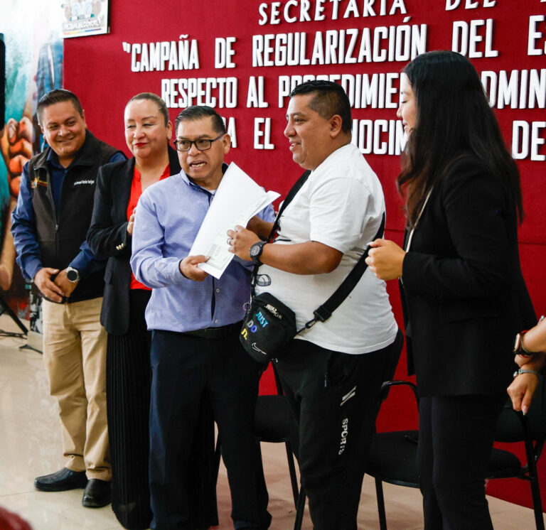 Nezahualcóyotl entrega actas de identidad de género y celebra matrimonios igualitarios durante el Mes del Orgullo