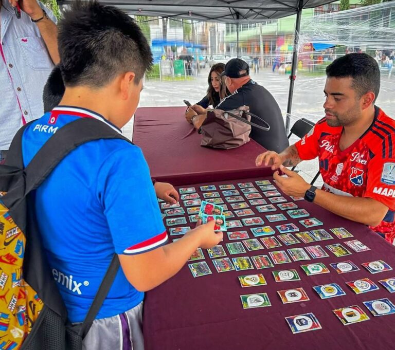 Naucalpan convierte Plaza Revolución en una sede mundialista y reúne a familias en torno al futbol y la convivencia social