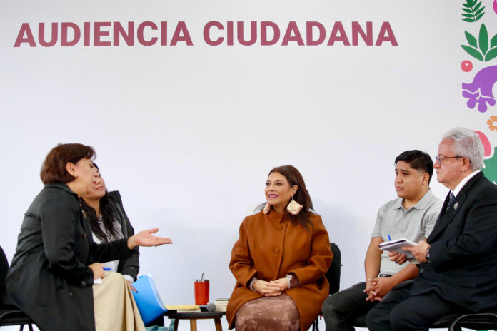 Zócalo de Gobierno Ciudadano reúne a más de 2 mil 300 personas; Brugada escucha propuestas de cultura, deporte y servicios urbanos