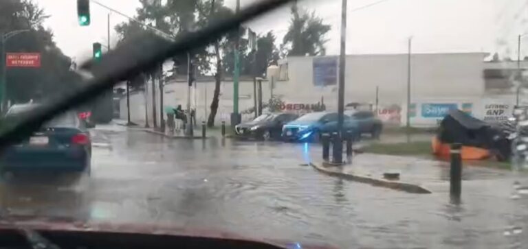SEGIAGUA despliega 117 trabajadores y 32 equipos para atender encharcamientos tras intensas lluvias en CDMX