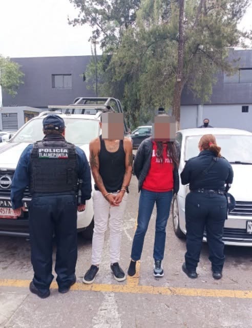 Detienen a una pareja por presunto robo con violencia a un transeúnte en Tlalnepantla