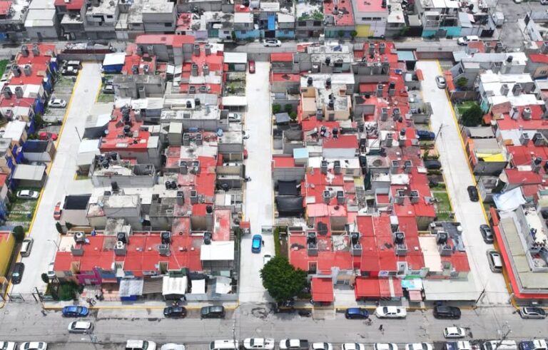 Ecatepec rehabilita 17 calles en Villas del Sol 1; vecinos participaron en la ejecución de las obras Ecatepec rehabilita 17 calles en Villas del Sol 1; vecinos participaron en la ejecución de las obras