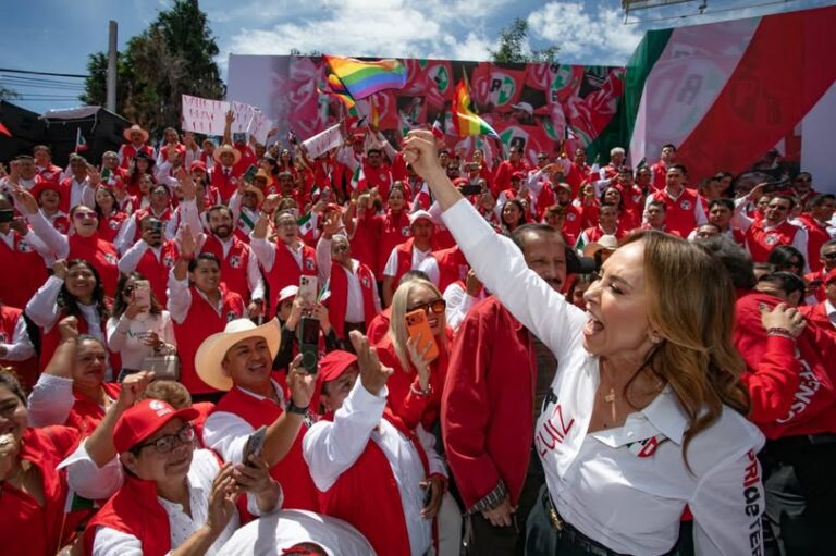 PRI Edomex toma protesta a sus “Defensores” y llama a reorganizar su estructura rumbo a nuevos retos políticos PRI Edomex toma protesta a sus “Defensores” y llama a reorganizar su estructura rumbo a nuevos retos políticos